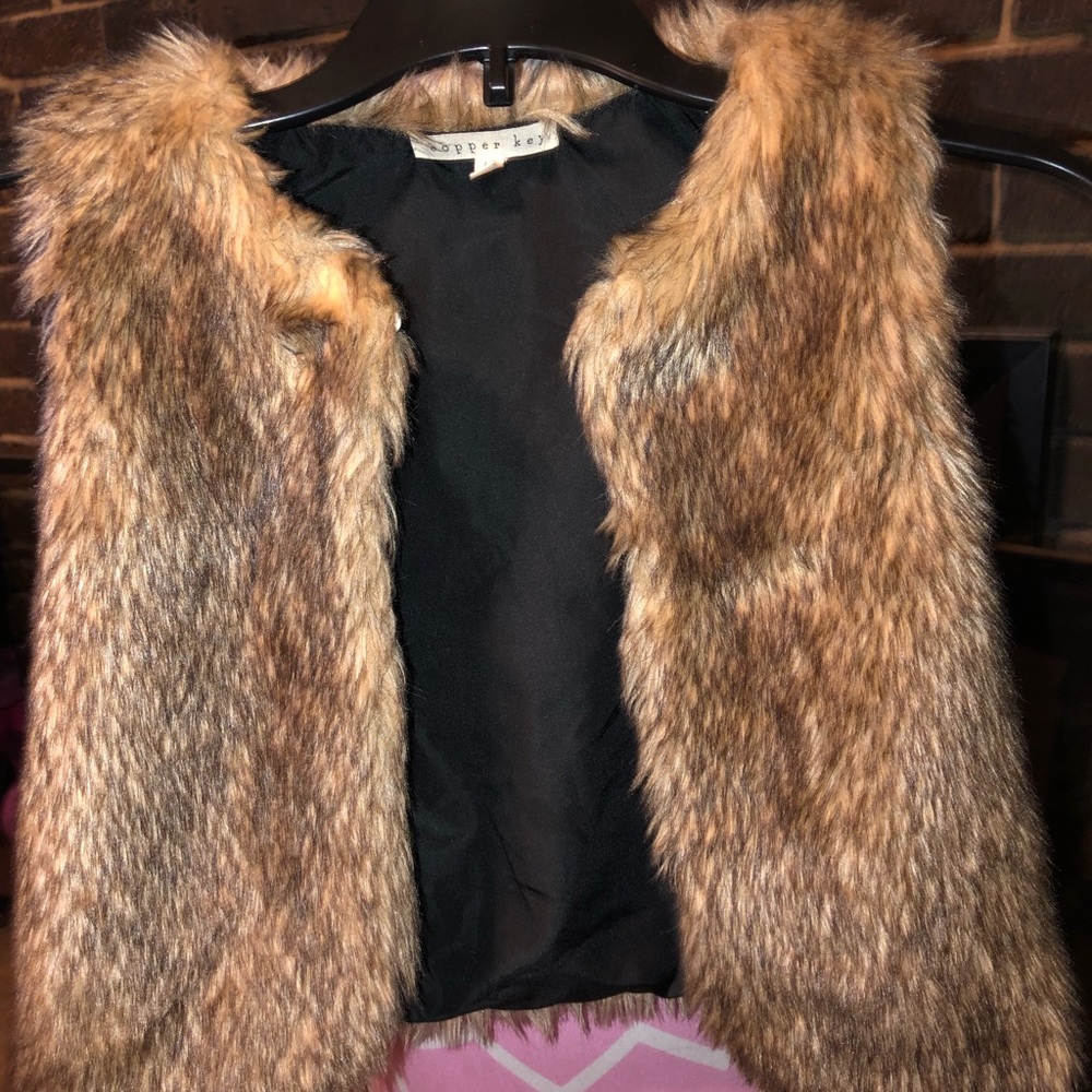Brown Copper Key Faux Fur Vest 4T